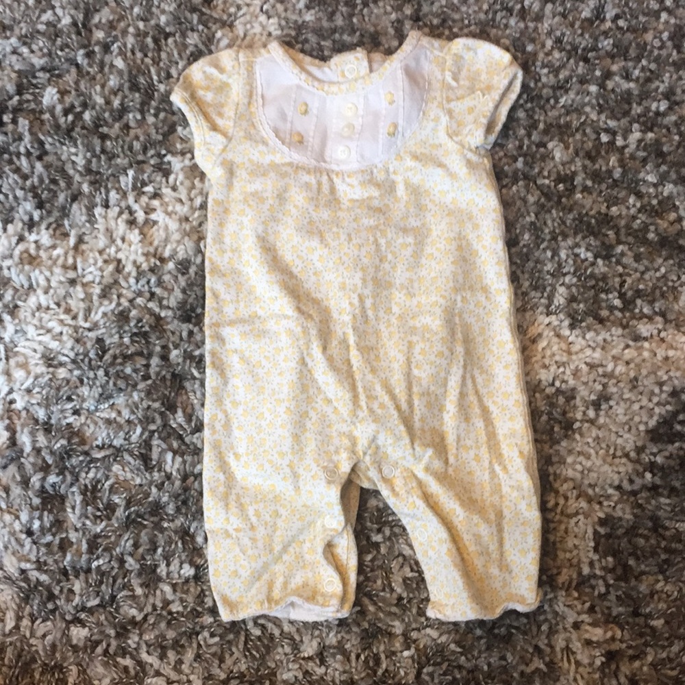 ✨preemie vintage yellow floral romper!✨